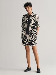 GANT Cream Relaxed Fit Palm Print Fluid Shorts - Image 4 of 7