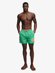 Shorts de baño de 16 pulgadas con logo estampado de Superdry - Imagen 4 de 8