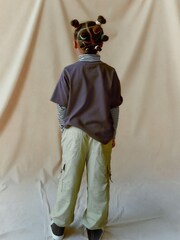 Salbeigrün - Parachute-Cargohose mit Jerseyfutter (3–16 Jahre) - Bild 3 von 8