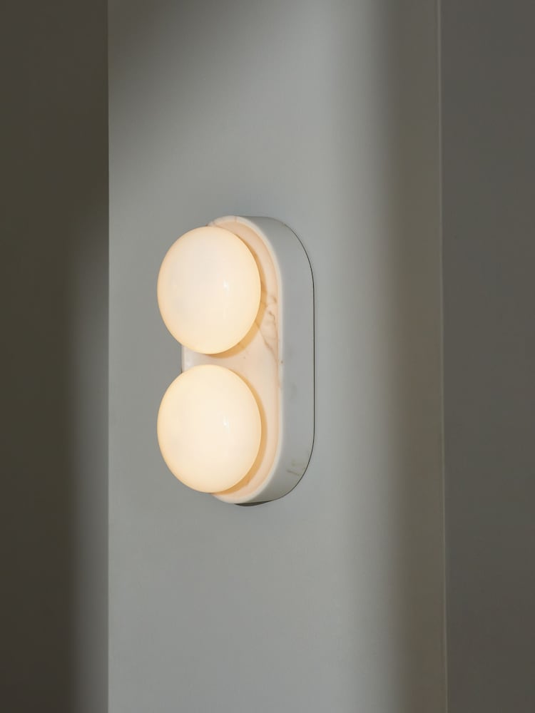 MADE.COM White Marble Effect Wilf Wall Light - Image 2 of 5
