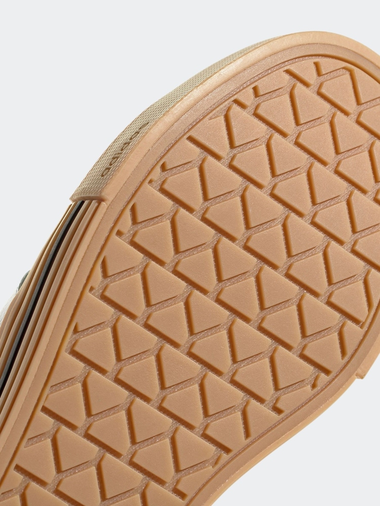 adidas Green Daily 4.0 Trainers - Image 9 of 9
