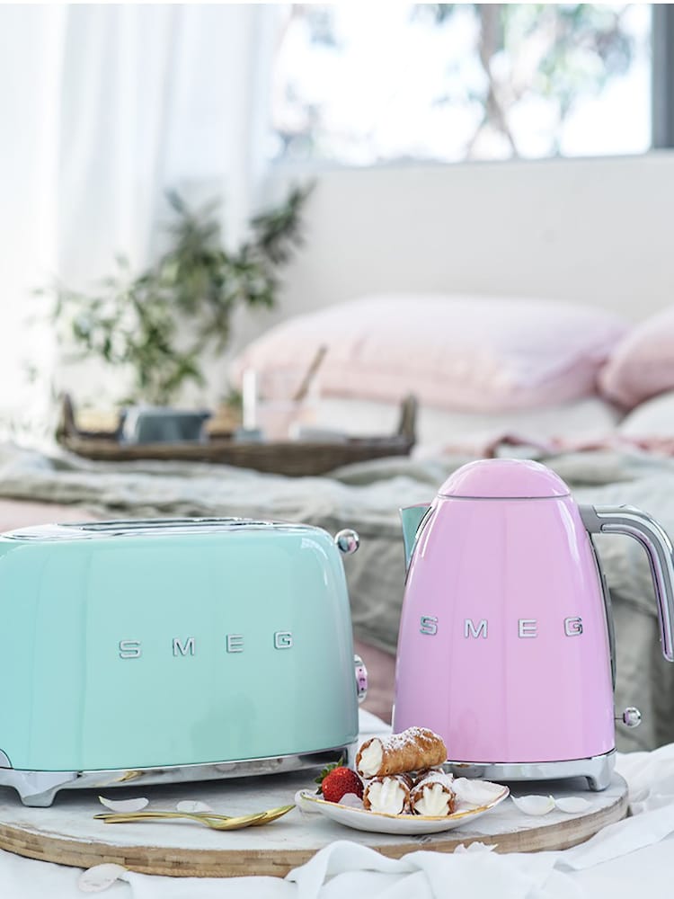 Smeg Green 2 Slice Toaster - Image 4 of 4