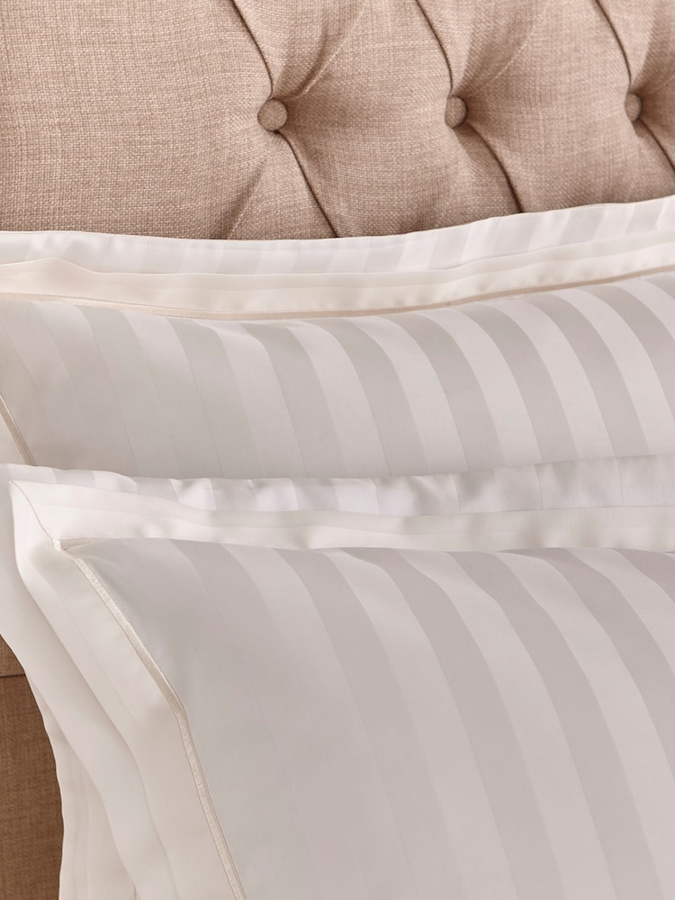 Laura Ashley комплект из % хлопка с пододеяльником и наволочкой из 100хлопка - Изображение 5 из 5 Laura Ashley комплект из % хлопка с пододеяльником и наволочкой из 100хлопка - Изображение 5 из 5