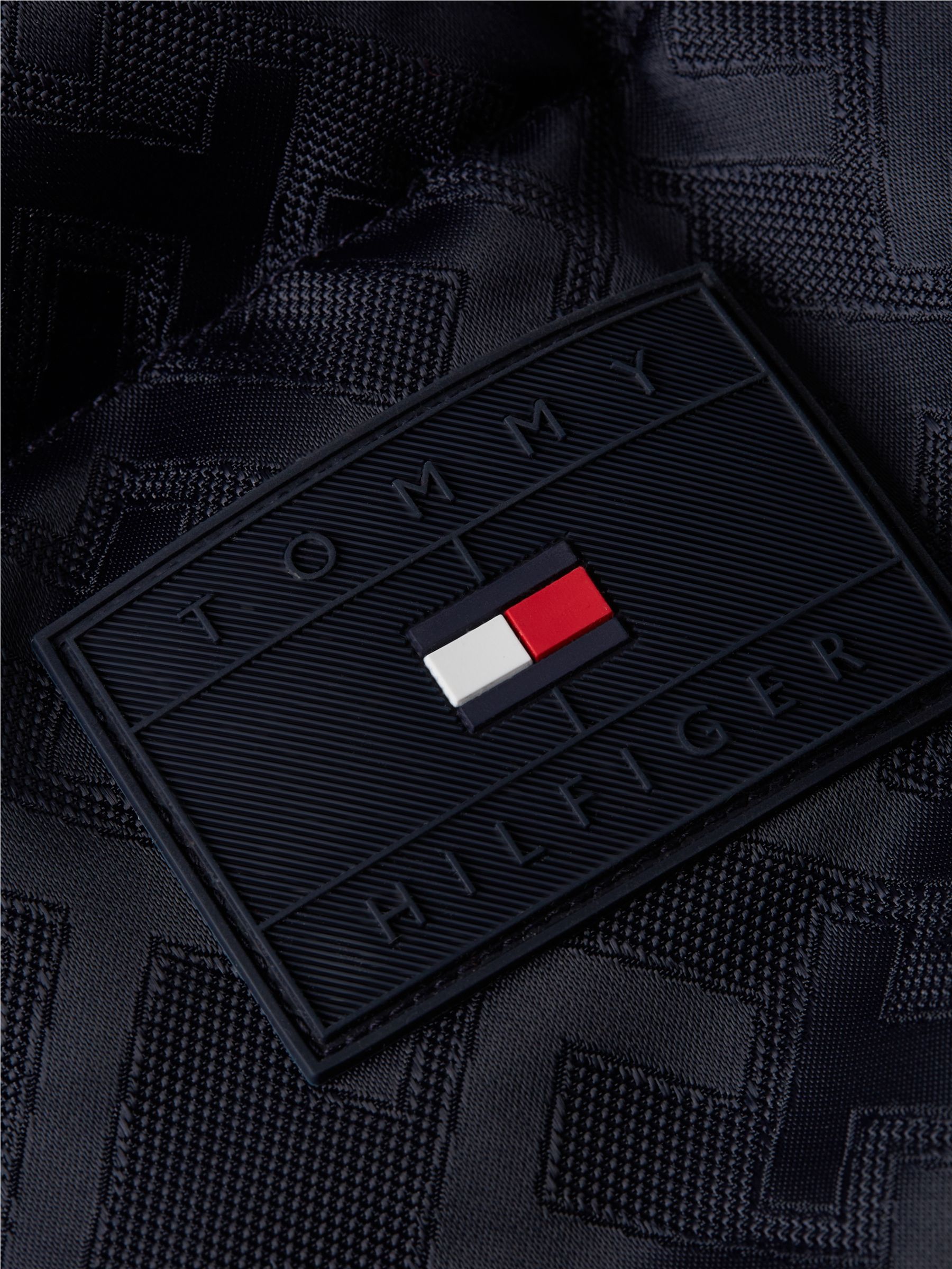 New tommy hilfiger logo discount