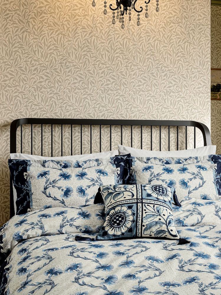 V&A Indigo Blue Scrolling Carnation 100% Cotton Duvet Cover and Pillowcase Set - Image 2 of 4