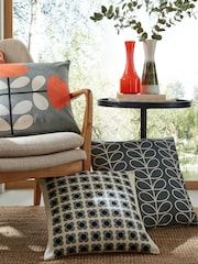 وسادة كرسي صغيرة بخامة قطن 100% تصميم Linear Stem من Orla Kiely - صورة 1 من 2