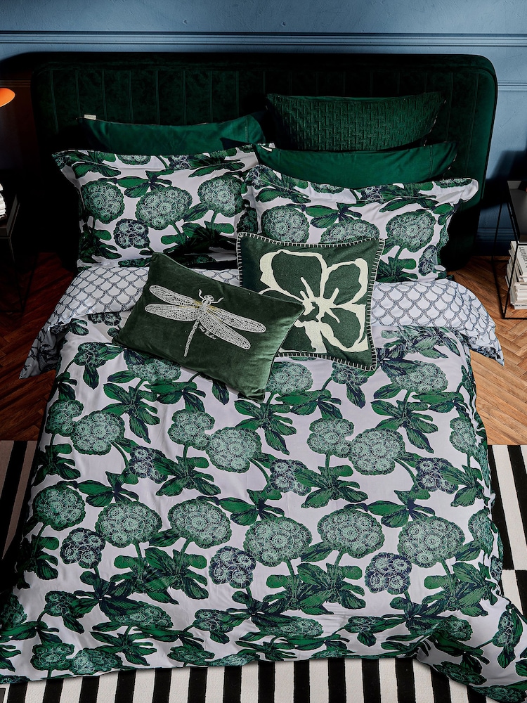 Ted Baker Green Ombre Hydrangea 100% Cotton Duvet Cover and Pillowcase Set - Image 2 of 5