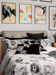 Ted Baker Mono Mono 100% Cotton Floral Duvet Cover and Pillowcase Set - Image 3 of 5