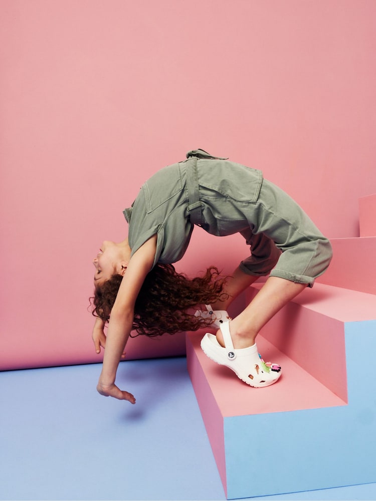 Blanco - Zuecos clásicos unisex para niños de Crocs - Imagen 2 de 8 Blanco - Zuecos clásicos unisex para niños de Crocs - Imagen 2 de 8
