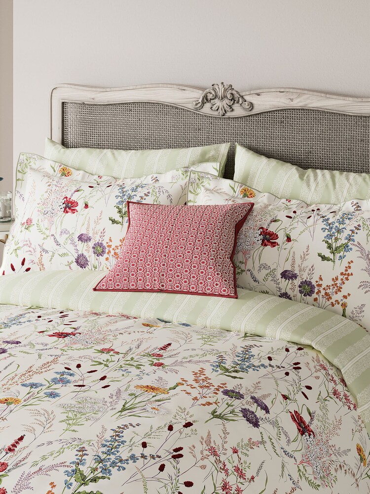 V&A Multi Blythe 100% Cotton Meadow Duvet Cover and Pillowcase Set - Image 2 of 4