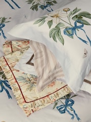 Sanderson Quince Chalk Cupids Beau 100% Cotton Duvet Cover and Pillowcase Set - Image 3 of 5