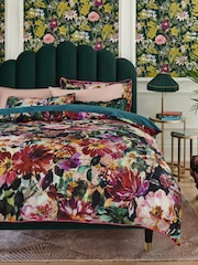 Clarke and Clarke Bottle Green Velvet Scalloped Bed - Image 3 of 6