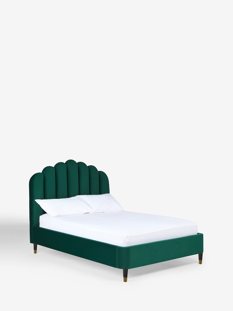 Clarke and Clarke Bottle Green Velvet Scalloped Bed - Image 6 of 6