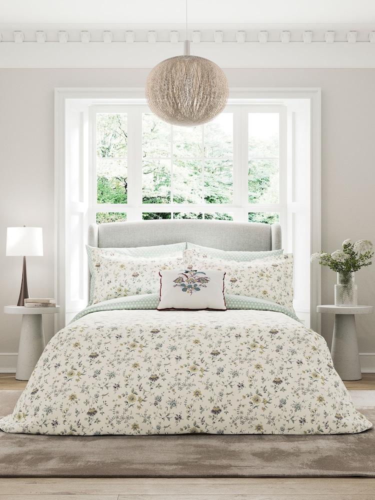 V&A Duck Egg Flora 100% Cotton Duvet Cover and Pillowcase Set - Image 1 of 4