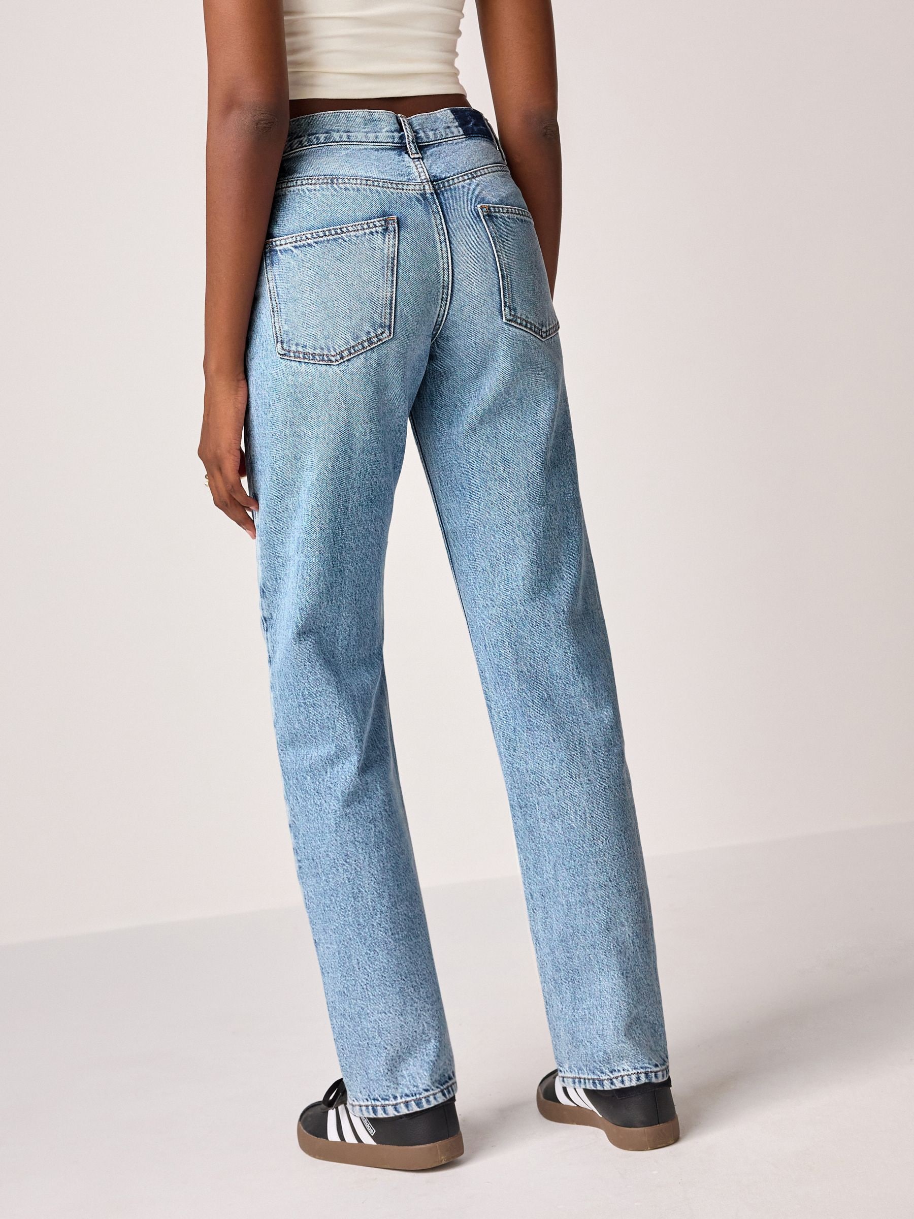 Przeglądaj Jasnoniebieski - Rigid Straight Leg Jeans from
