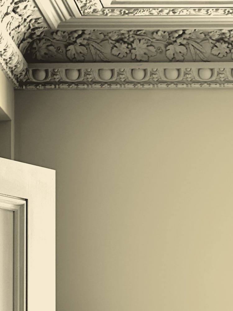 Laura Ashley Sunshine Yellow Matte Emulsion Paint - Image 2 of 4