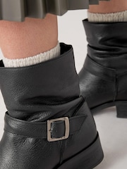 Schwarz - Forever Comfort Stiefel mit Schnallenriemen - Bild 2 von 6
