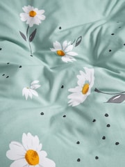 2 Pack Green Daisy Reversible Duvet Cover and Pillowcase Set - Image 4 of 7