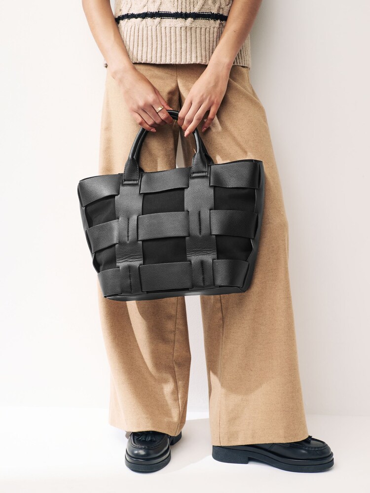 Black Weave Shoulder Bag - Image 2 of 8