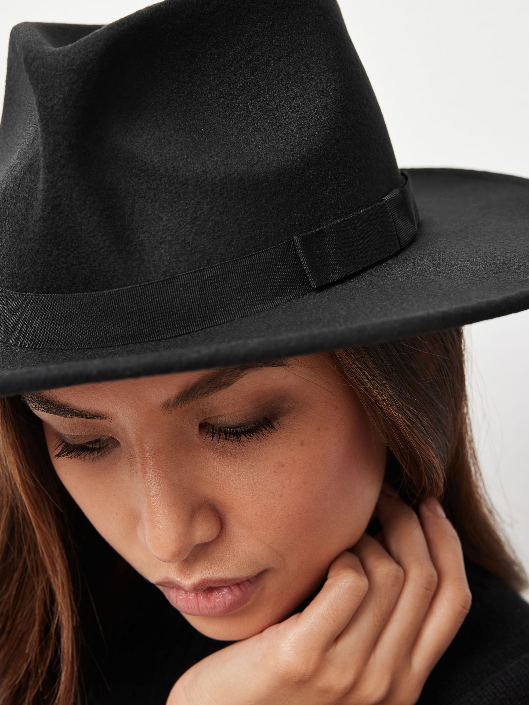 Black leather fedora hat clearance