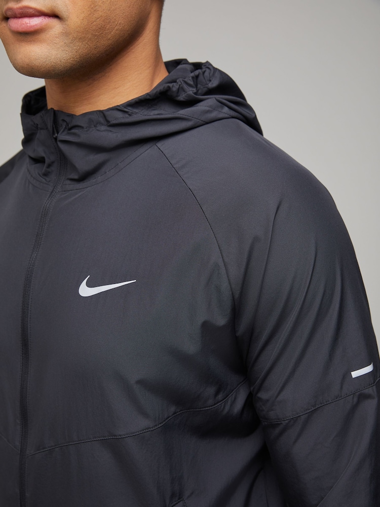 Nike Black Repel Miler Running Jacket - Image 4 of 4 Nike Black Repel Miler Running Jacket - Image 4 of 4
