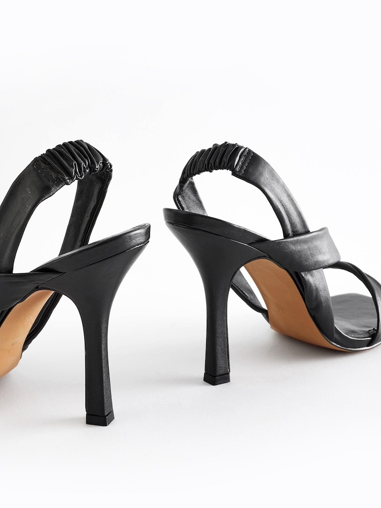 Schwarz - Asymmetrische Sandalen aus Premium-Leder - Bild 2 von 2 Schwarz - Asymmetrische Sandalen aus Premium-Leder - Bild 2 von 2