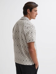 Reiss White/Black Cedar Jacquard Cuban Collar Shirt - Image 5 of 5