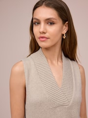 Neutral Soft Touch Cosy Sleeveless V-Neck Tank Top Vest - Image 3 of 6