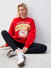 Red NFL American License Kansas City Chiefs Heavyweight Graphic Slogan 100% Cottton Sweatshirt - Image 3 of 7