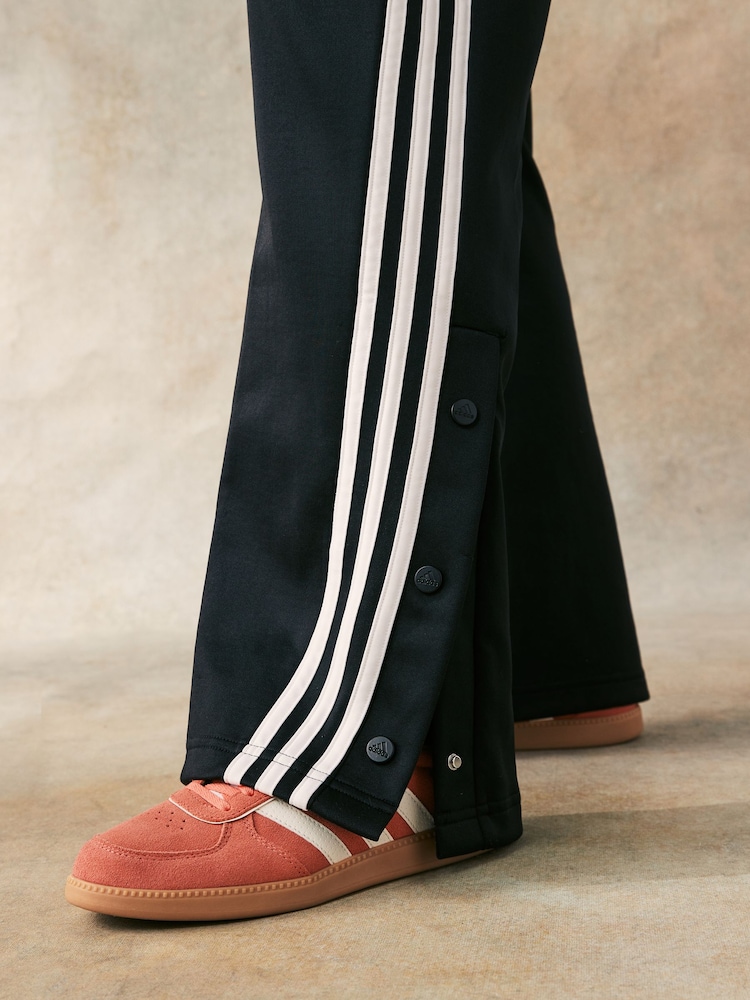 Czarny - Joggersy adidas Iconic 3 Stripe z guzikami - Image 6 of 7