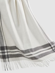 Reiss Grey/Ecru Martina Lambswool Checked Scarf - Image 4 of 4