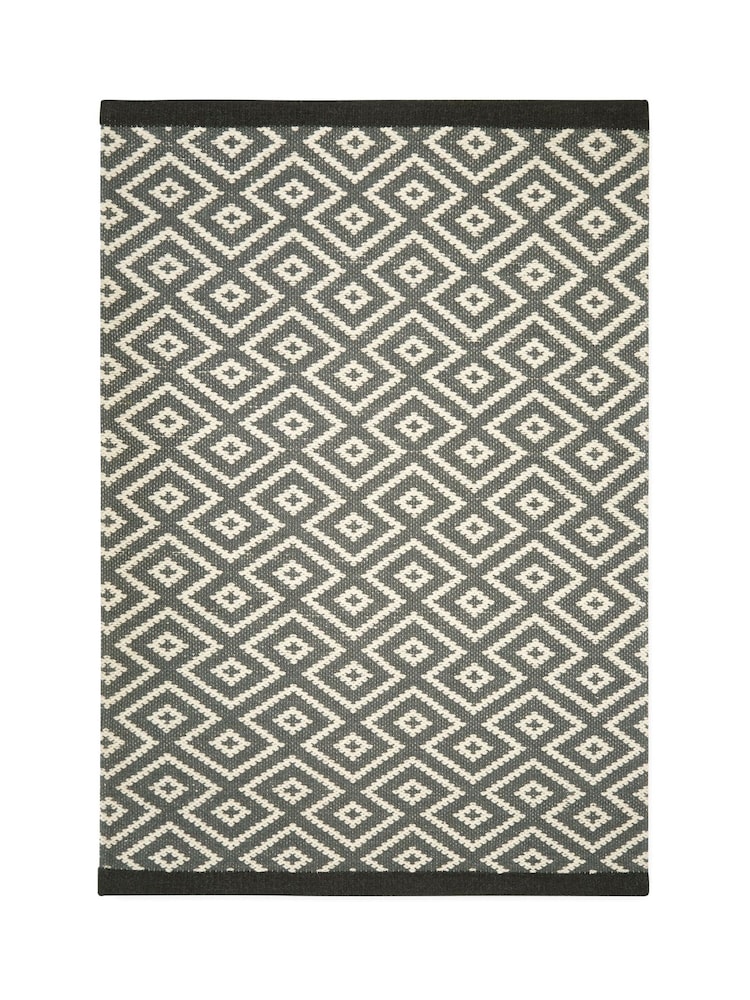 Grey Geo Diamond Rug - Image 6 of 6 Grey Geo Diamond Rug - Image 6 of 6