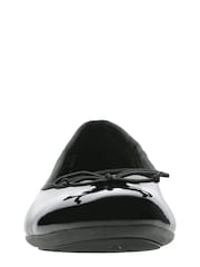 Črn patent - Čevlji Clarks Couture Bloom - Slika 4 iz 7