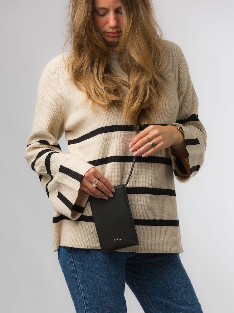Pure Luxuries London Lana Nappa Leather Cross-Body Phone Bag - Image 1 of 8