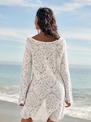 Weiß - Strandkleid aus Häkelspitze. mti U-Boot-Ausschnitt - Bild 2 von 4
