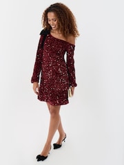 أحمر - Threadbare Sequin Slash Neck Dress with Bow Detail - صورة 3 من 5