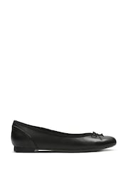Široki čevlji Clarks Couture Bloom - Slika 1 iz 7
