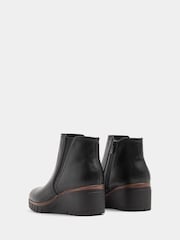Yours Curve Black Wide Fit Elasticated Panel Wedge Boots - Image 4 of 5