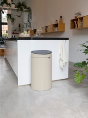 Brabantia Cream New 40L Touch Bin - Image 3 of 4