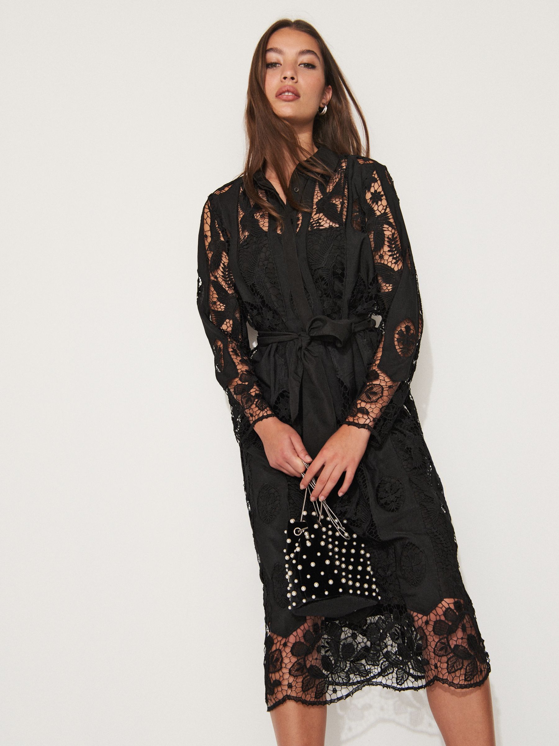 Robe chemise dentelle noire new arrivals