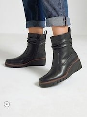 Crno - Yours Curve Faux Leather Wedge Boots - Slika 1 od 5