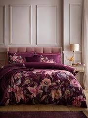 Soiree Berry Tatiana Velvet Duvet Cover & Pillowcase Set - Image 4 of 4