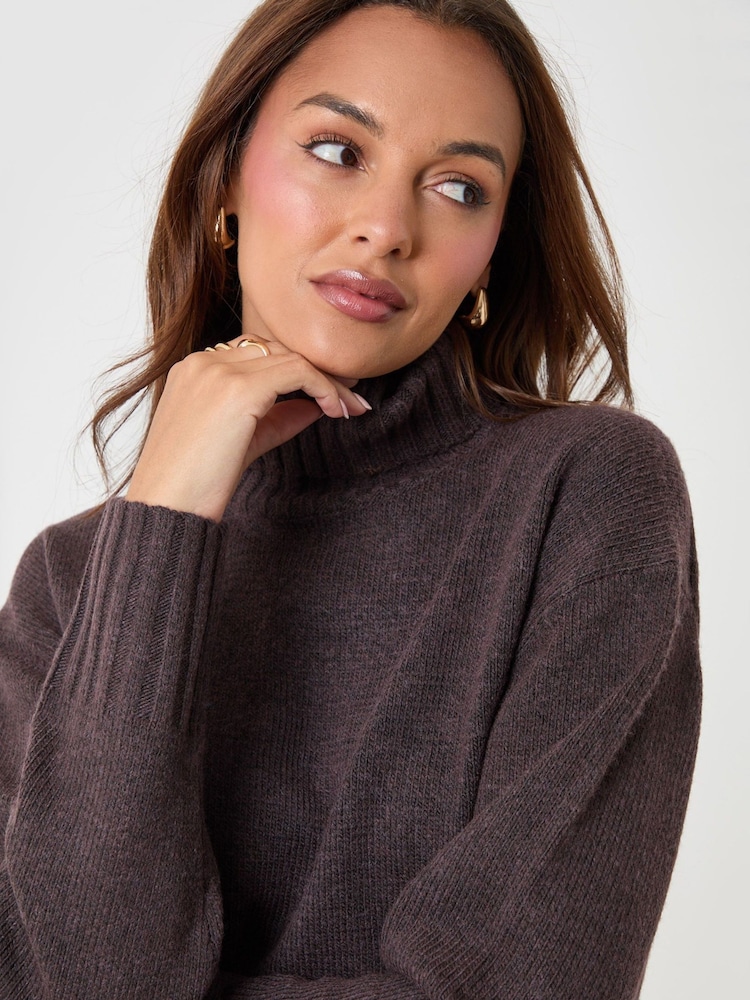 Threadbare Brown Oversized Roll Neck Jumper - Image 4 of 4 Threadbare Brown Oversized Roll Neck Jumper - Image 4 of 4