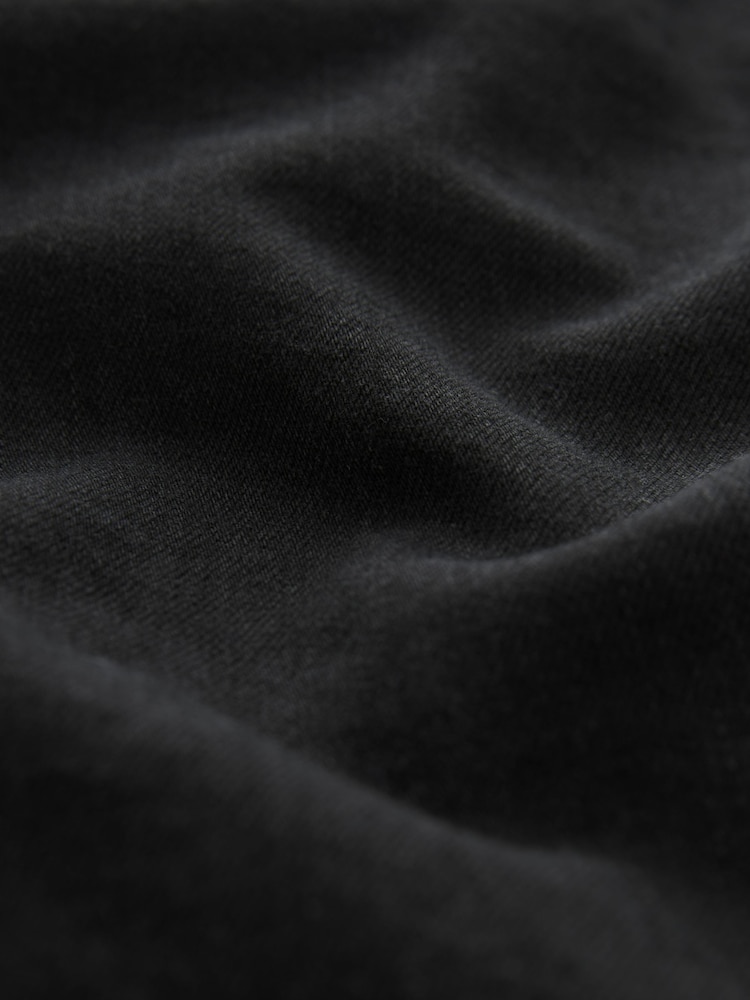 Schwarz - Straight-Jeans mit Comfort-Stretch - Bild 6 von 6 Schwarz - Straight-Jeans mit Comfort-Stretch - Bild 6 von 6