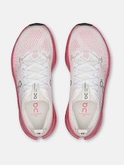 On White Cloudsurfer Max Running Trainers - Image 5 of 6