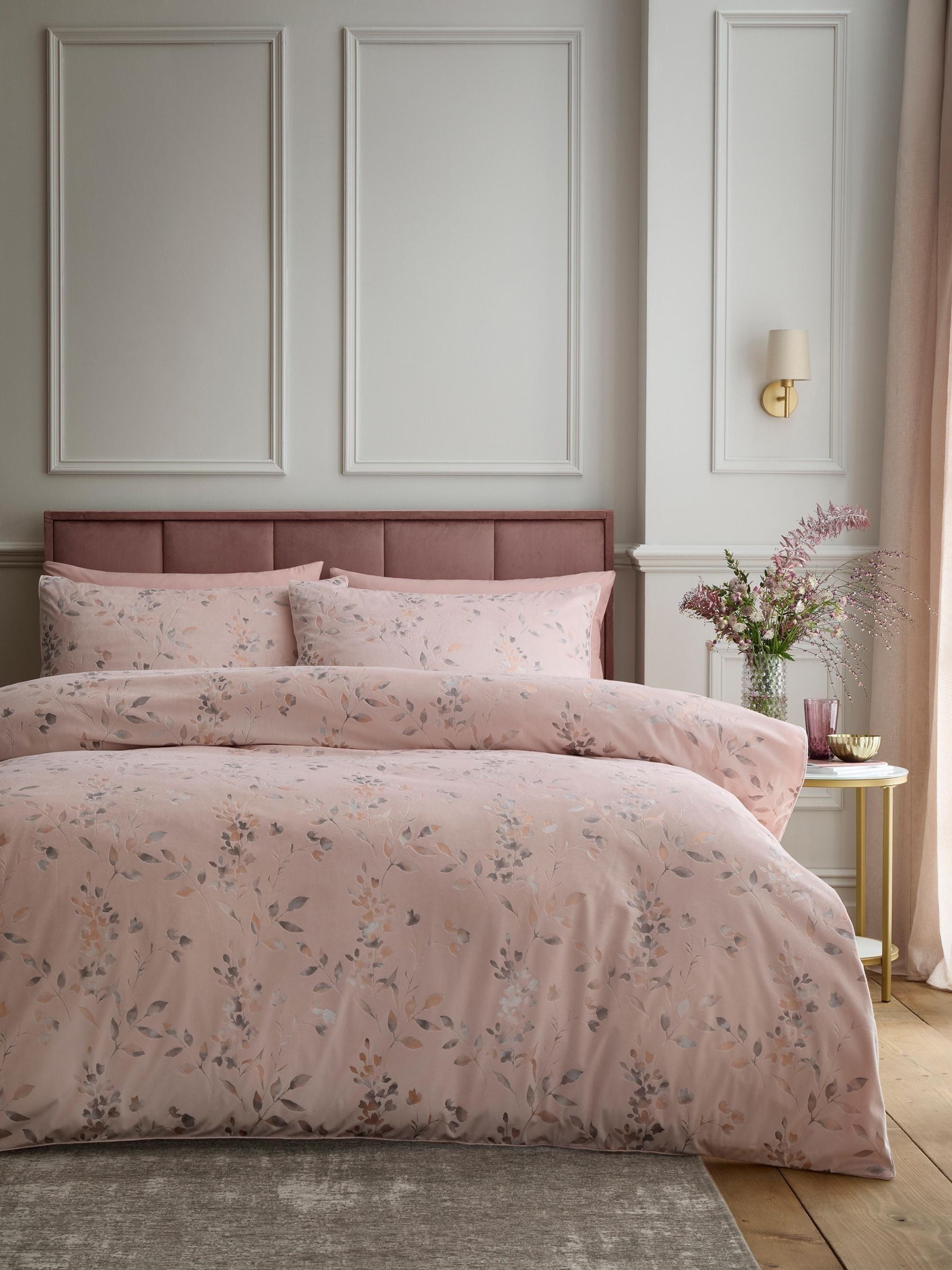 Soiree Pink Metallic Leaf Duvet Cover Set - Image 5