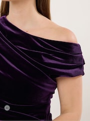 Vestido drapeado de terciopelo de Star by Julien MacDonald - Imagen 2 de 4