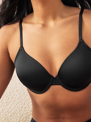 Black/White 2 Pack Light Pad Full Cup Smoothing Ultimate Comfort T-Shirt Bra A-E - Image 5 of 9