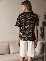 Black/Brown Stripe Slim Fit Premium 100% Linen Crew Neck Short Sleeve T-Shirt - Image 3 of 8
