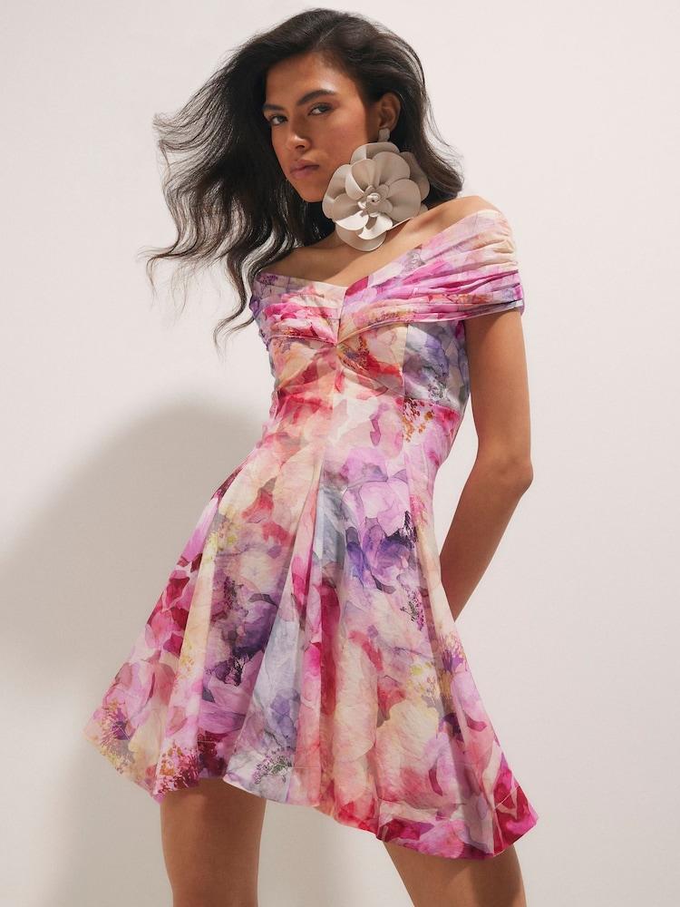 River Island フローラルプリント Bardot ミニドレス - 画像 1 / 4